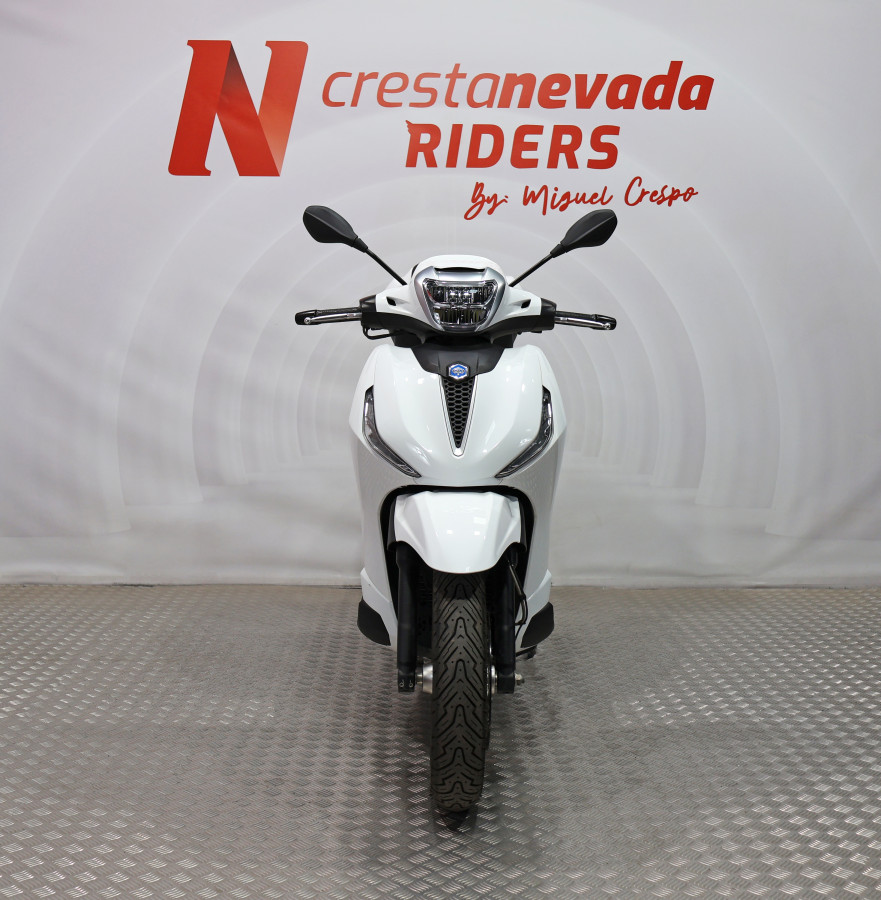 Imagen de Piaggio BEVERLY 300 HPE