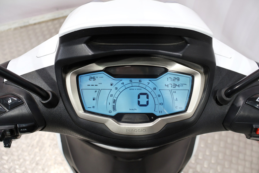 Imagen de Piaggio BEVERLY 300 HPE