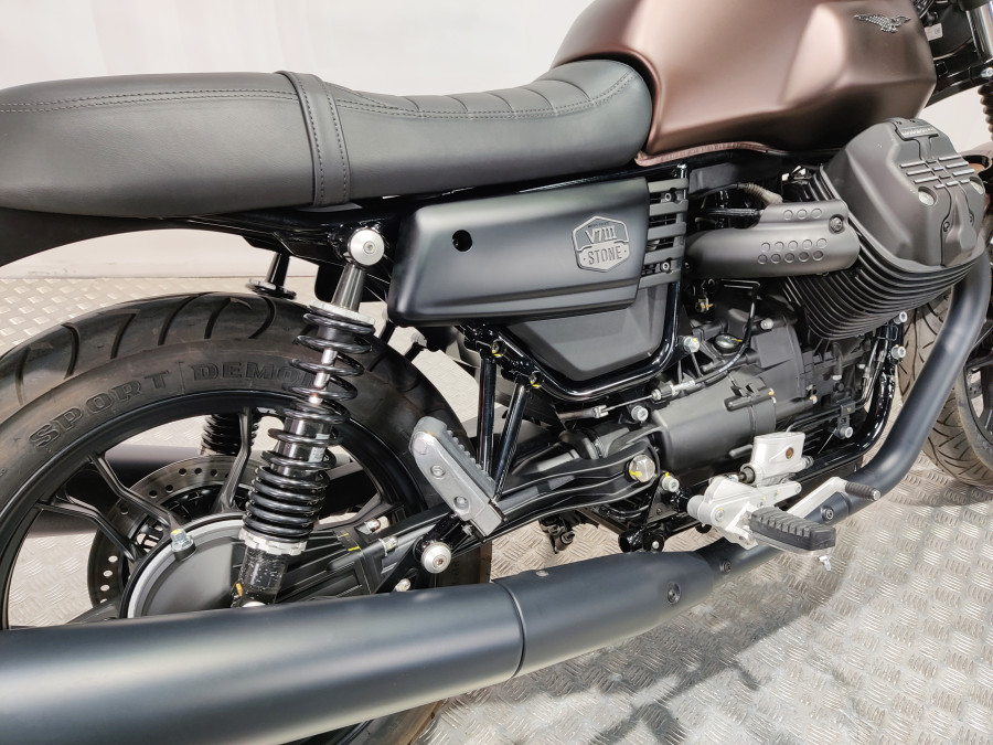 Imagen de Moto Guzzi V7 III STONE