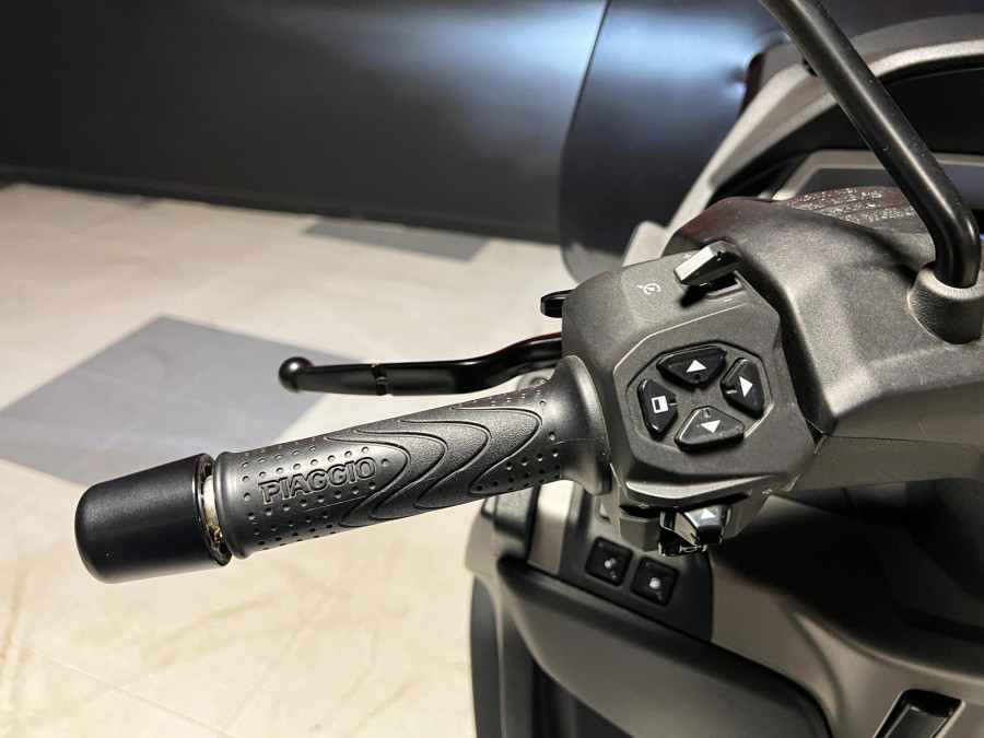 Imagen de Piaggio MP3 EXCLUSIVE 530
