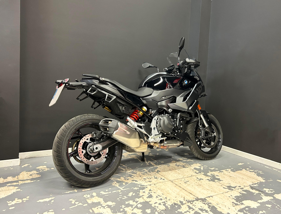 Imagen de BMW F 900 XR TRIPLE BLACK