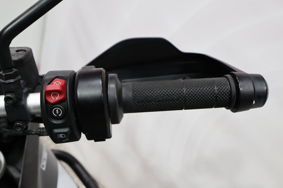 Imagen de Ducati DESERT X