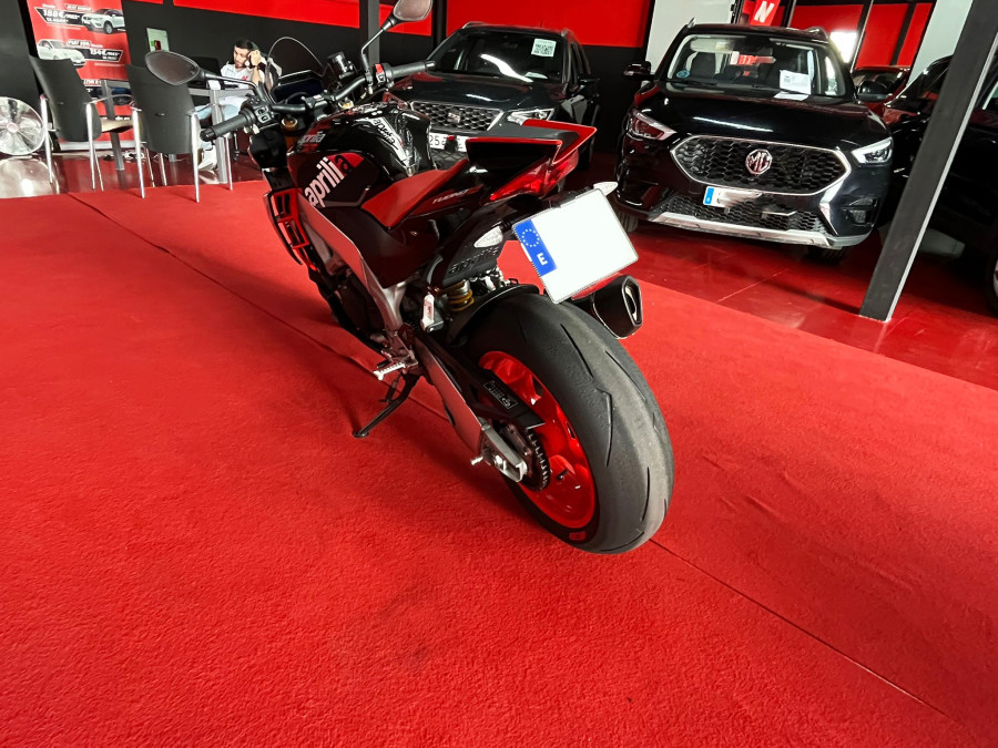 Imagen de Aprilia TUONO V4 FACTORY