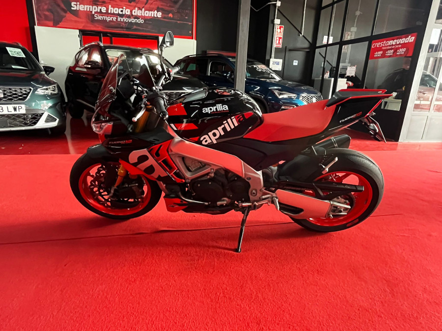 Imagen de Aprilia TUONO V4 FACTORY