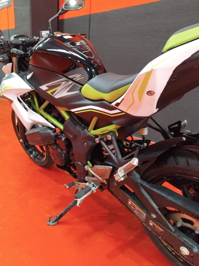 Imagen de KAWASAKI Z 125