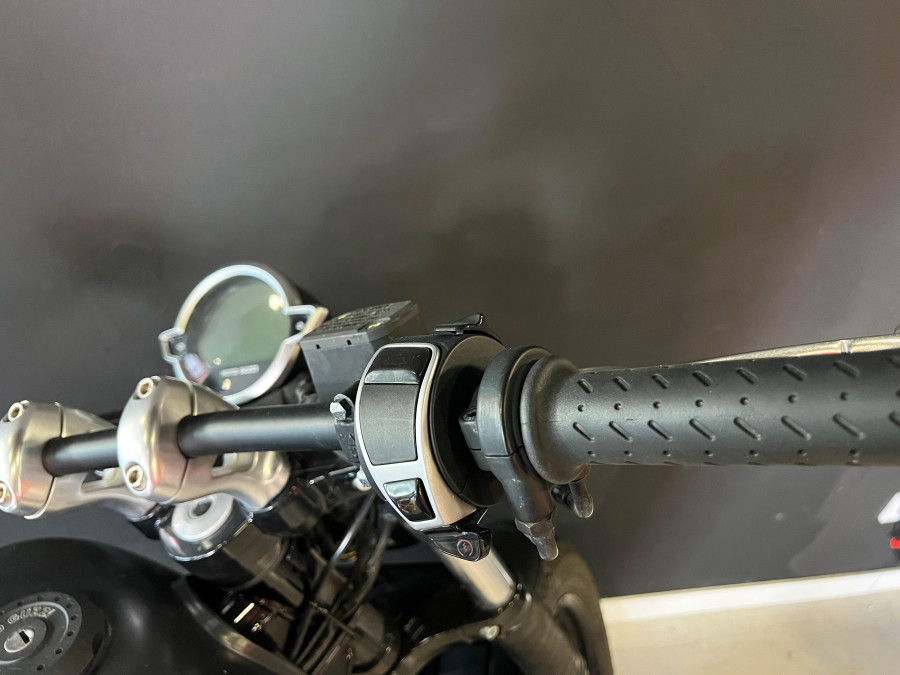 Imagen de Moto Guzzi V9 BOBBER