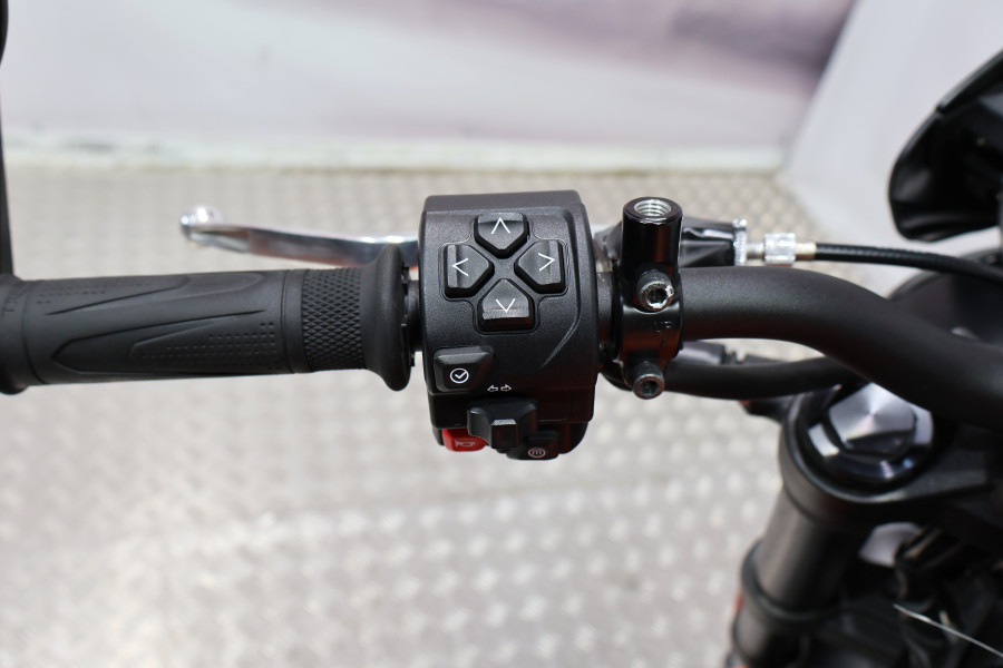 Imagen de Triumph TRIDENT 660 A2
