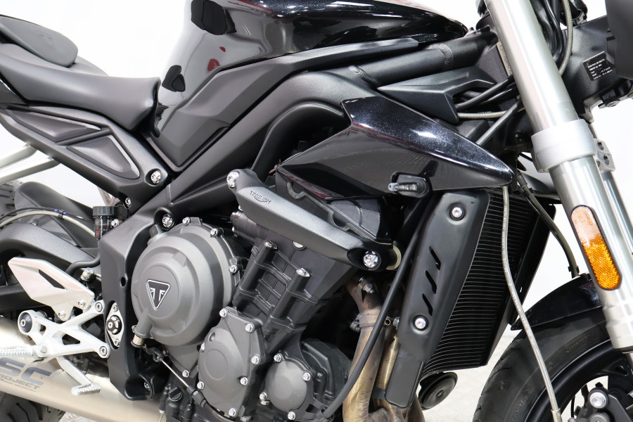 Imagen de Triumph STREET TRIPLE S