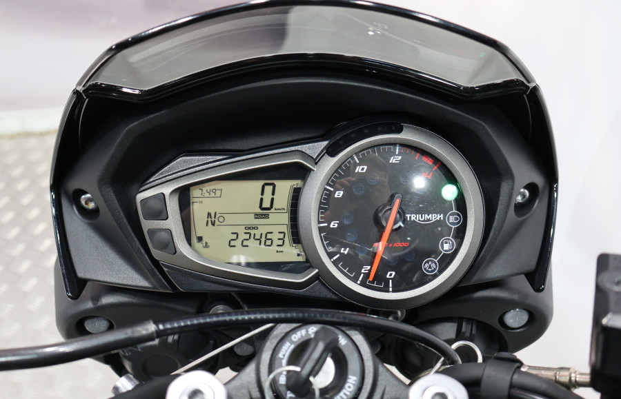 Imagen de Triumph STREET TRIPLE S