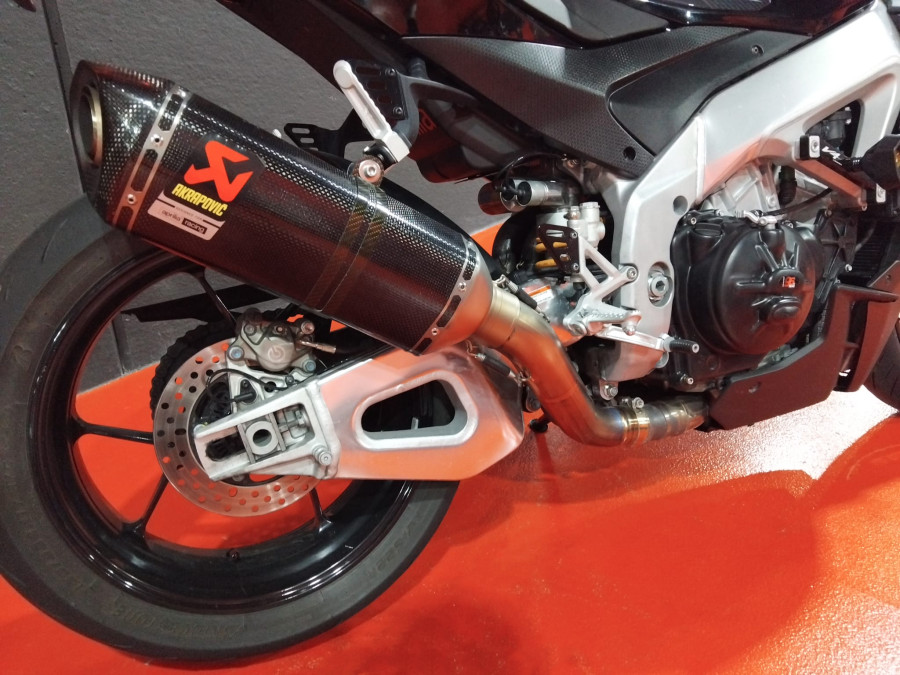 Imagen de Aprilia TUONO V4 FACTORY