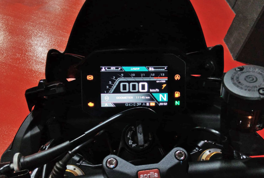 Imagen de Aprilia TUONO V4 FACTORY
