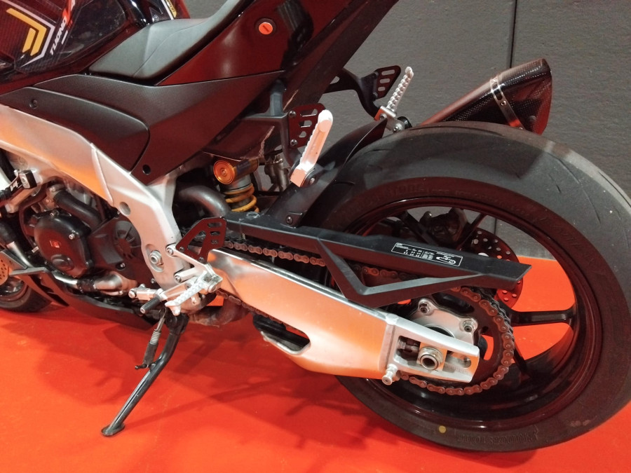 Imagen de Aprilia TUONO V4 FACTORY