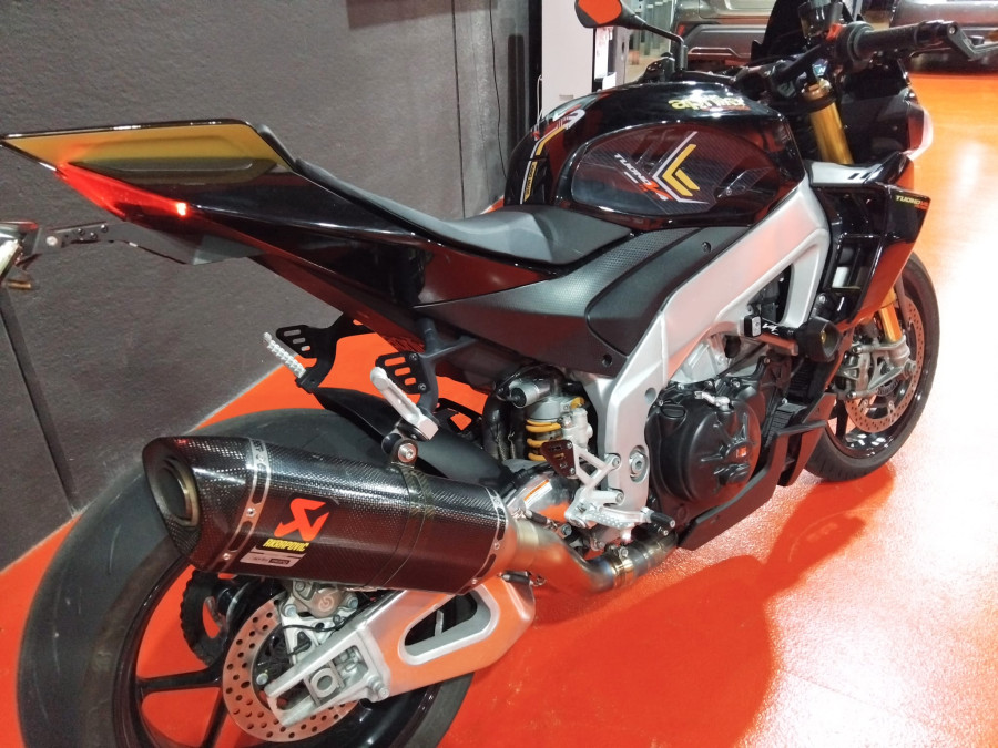 Imagen de Aprilia TUONO V4 FACTORY