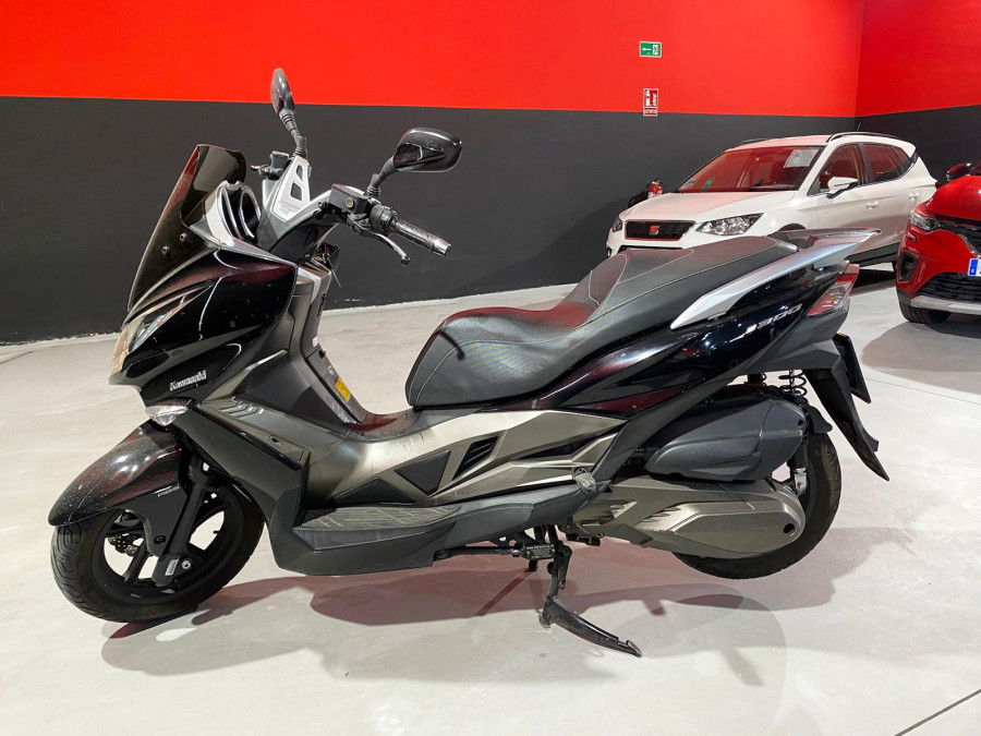 Imagen de KAWASAKI J 300
