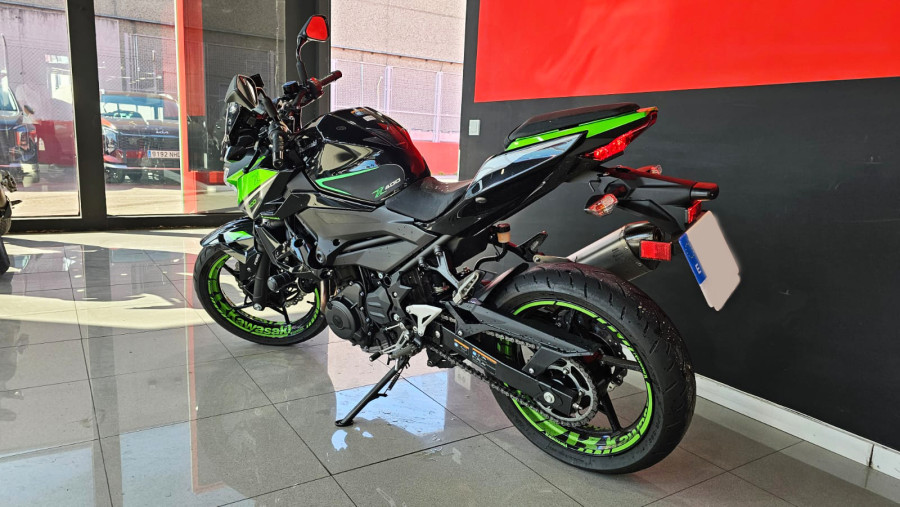 Imagen de KAWASAKI Z 400 PERFORMANCE