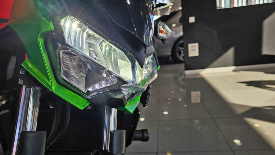 Imagen de KAWASAKI Z 400 PERFORMANCE