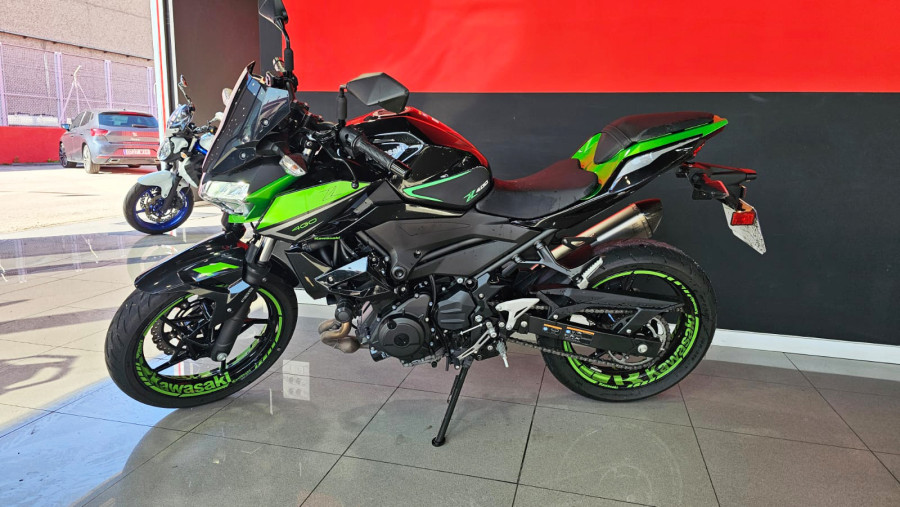 Imagen de KAWASAKI Z 400 PERFORMANCE