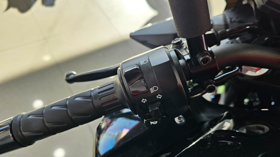 Imagen de KAWASAKI Z 400 PERFORMANCE