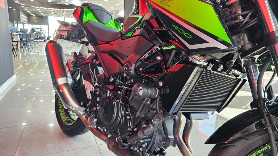 Imagen de KAWASAKI Z 400 PERFORMANCE