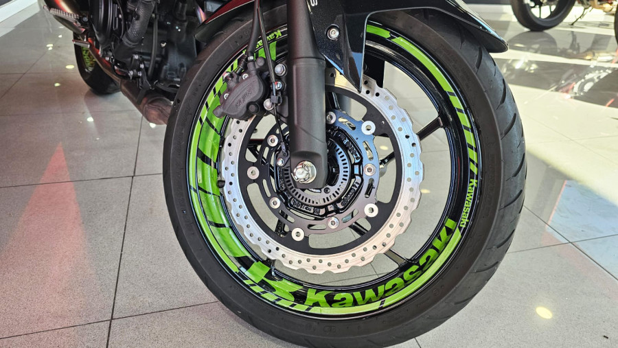 Imagen de KAWASAKI Z 400 PERFORMANCE