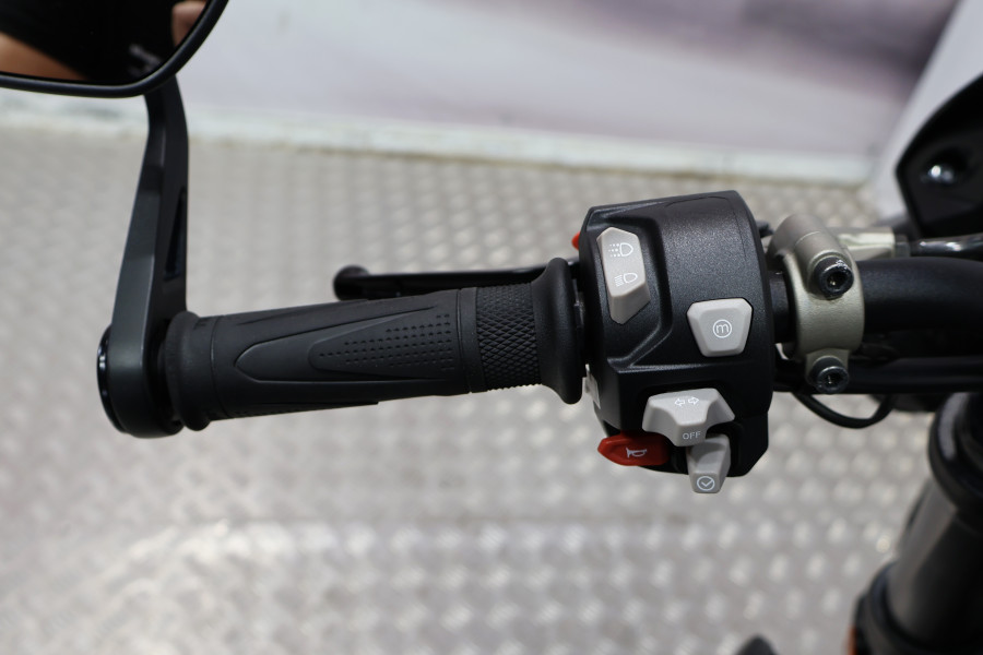 Imagen de Triumph STREET TRIPLE RS