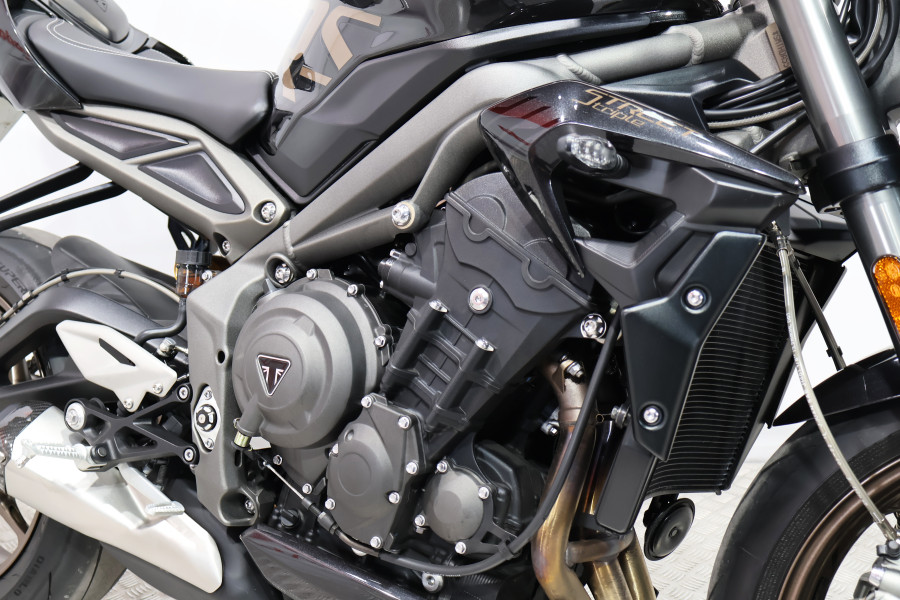 Imagen de Triumph STREET TRIPLE RS