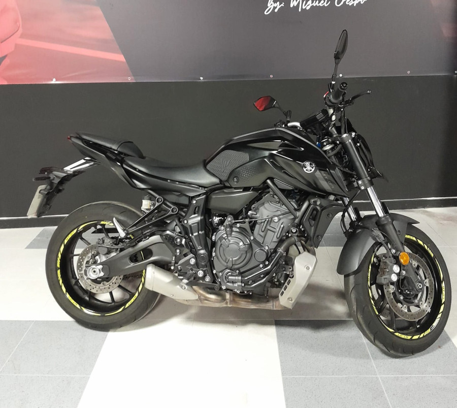 Imagen de Yamaha MT 07 A2