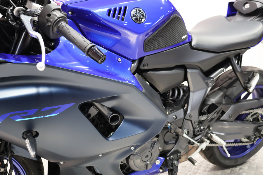 Imagen de Yamaha R7