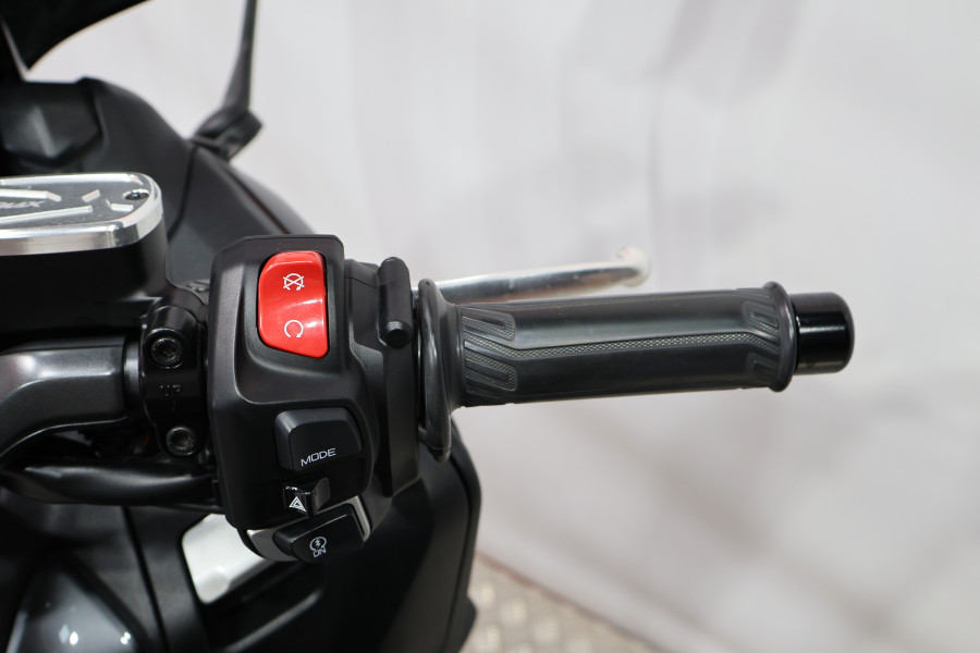 Imagen de Yamaha TMAX 560 TECH MAX