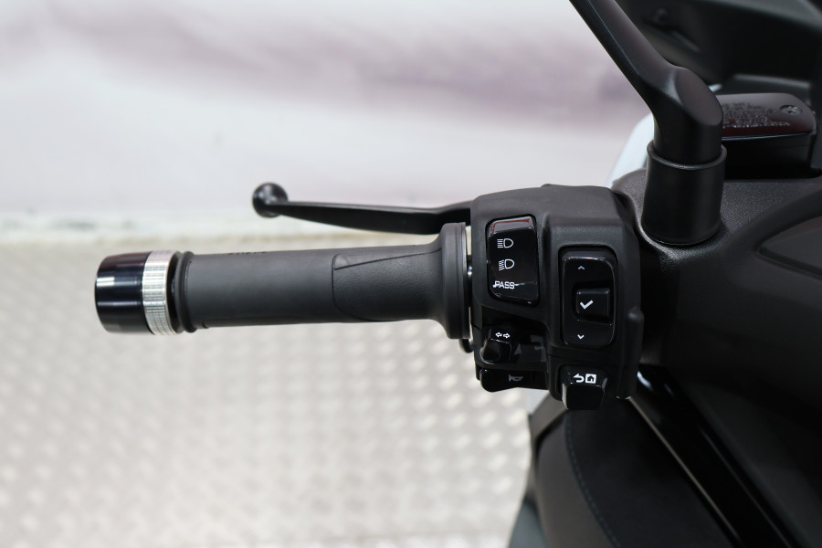 Imagen de Yamaha XMAX 125 TECH MAX +