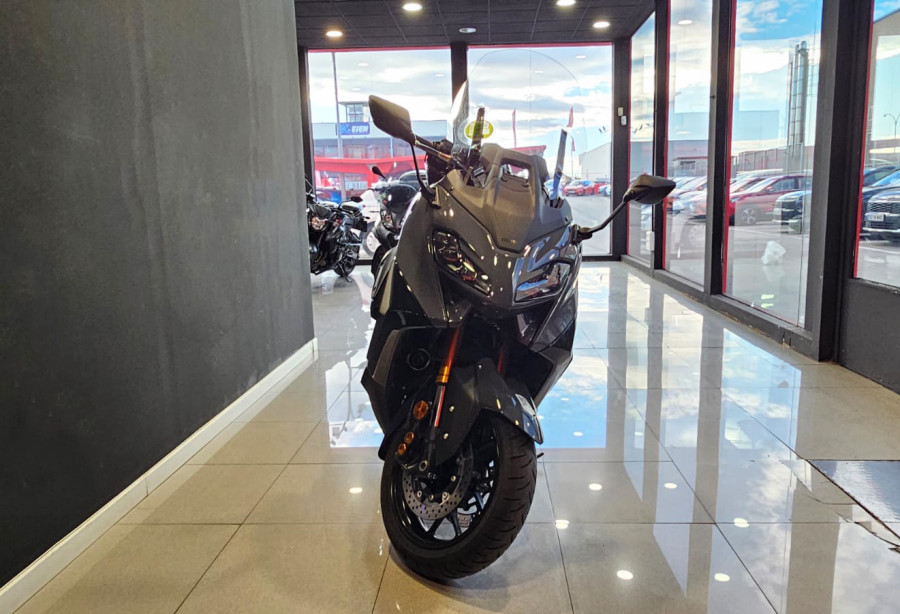 Imagen de Yamaha TMAX 560 TECH MAX