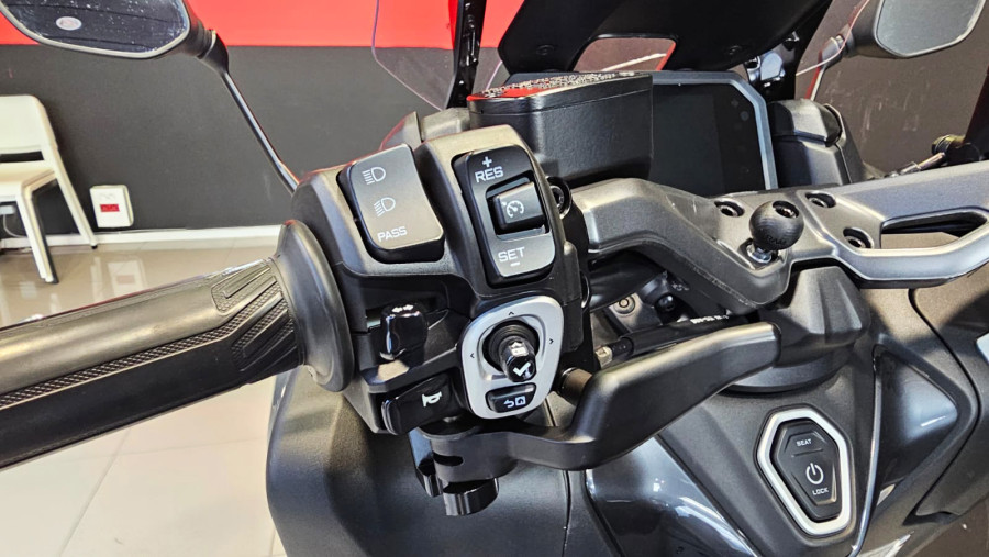 Imagen de Yamaha TMAX 560 TECH MAX