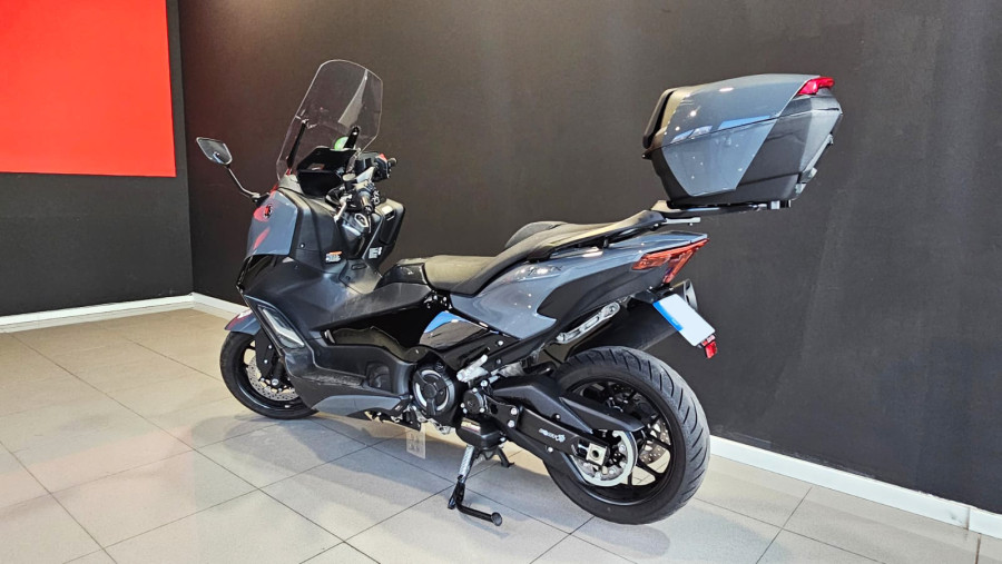 Imagen de Yamaha TMAX 560 TECH MAX