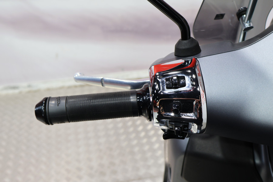 Imagen de Piaggio VESPA GTS 310