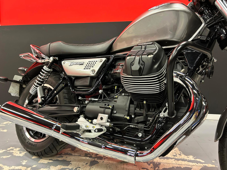 Imagen de Moto Guzzi V9 ROAMER