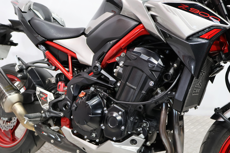 Imagen de KAWASAKI Z 900 PERFORMANCE