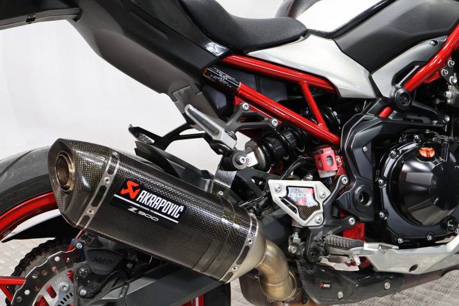 Imagen de KAWASAKI Z 900 PERFORMANCE