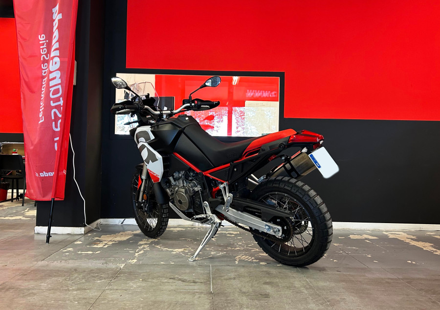 Imagen de Aprilia Tuareg 660