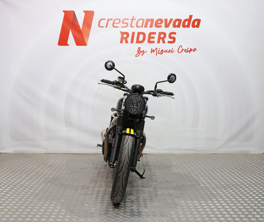 Imagen de Triumph STREET TWIN LOTUS GREEN