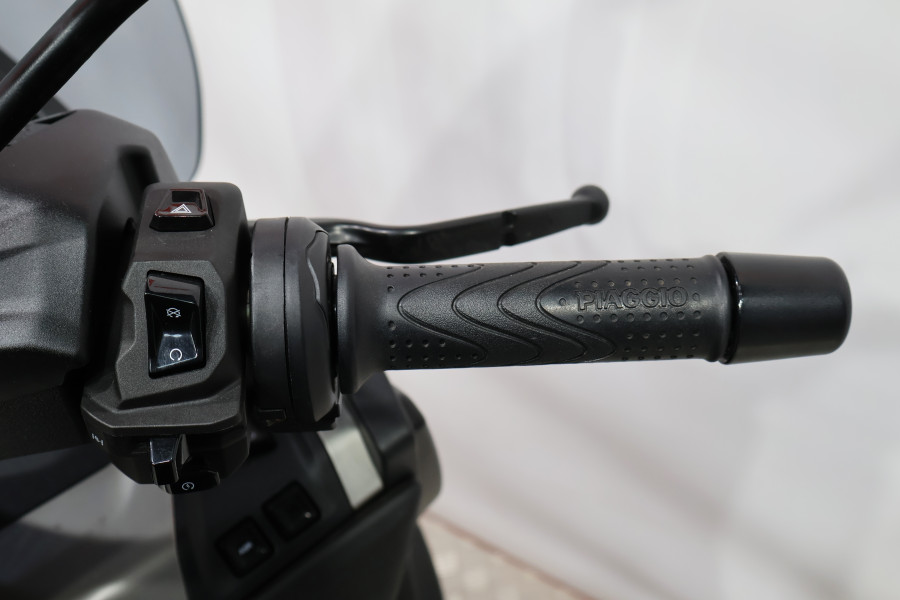 Imagen de Piaggio MP3 530 EXCLUSIVE