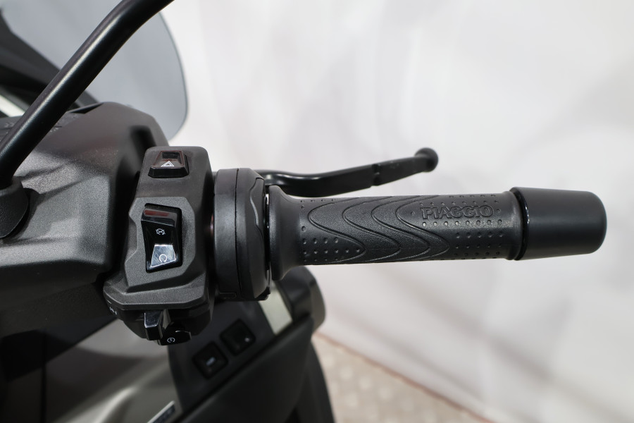 Imagen de Piaggio MP3 530 EXCLUSIVE