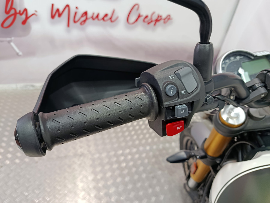 Imagen de Triumph Scrambler 400 X