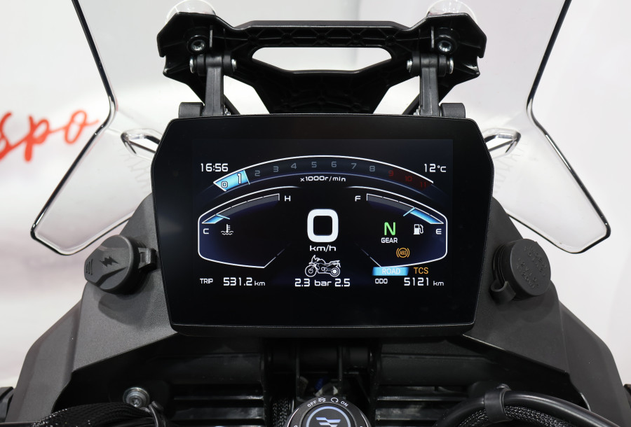 Imagen de VOGE 900 DSX