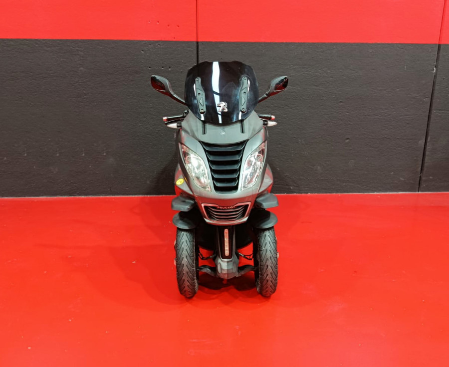 Imagen de Peugeot Metropolis 400