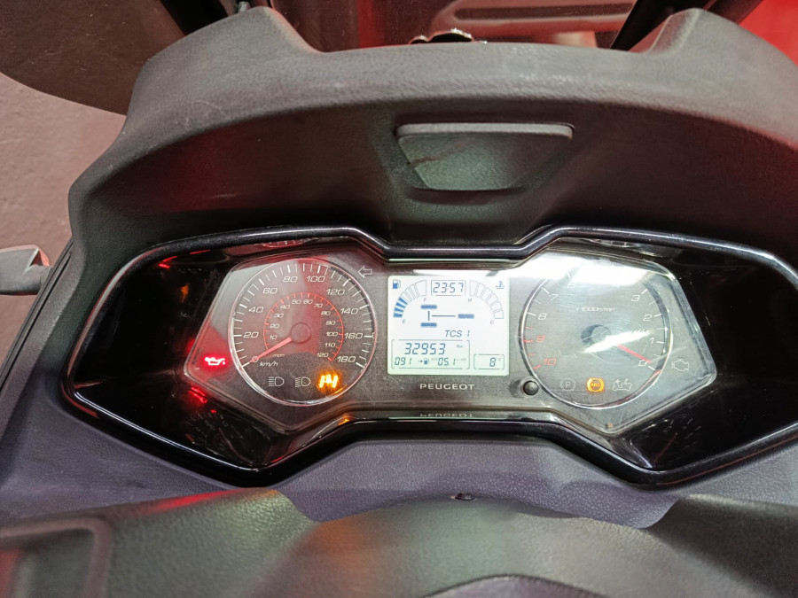 Imagen de Peugeot Metropolis 400