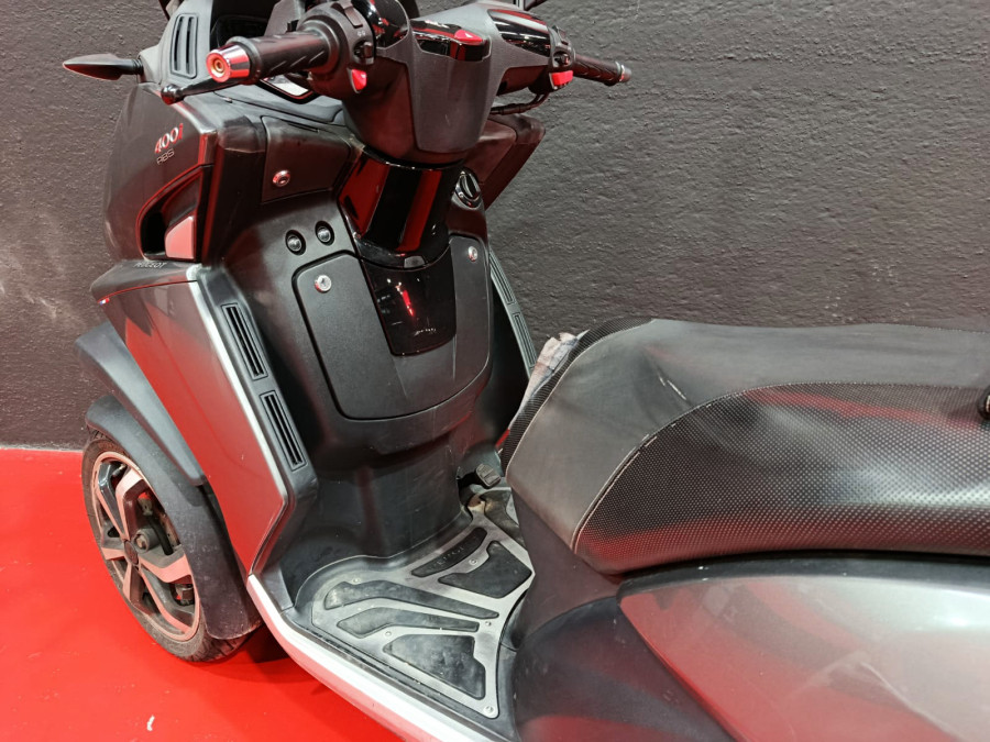 Imagen de Peugeot Metropolis 400