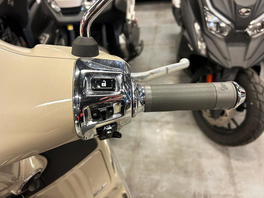 Imagen de Piaggio VESPA GTS 125 SUPER 