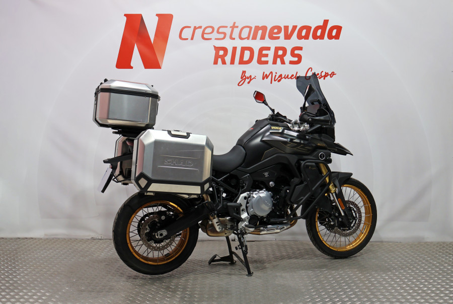 Imagen de VOGE 900 DSX