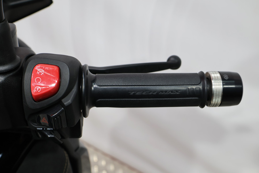 Imagen de Yamaha XMAX 300 TECH MAX