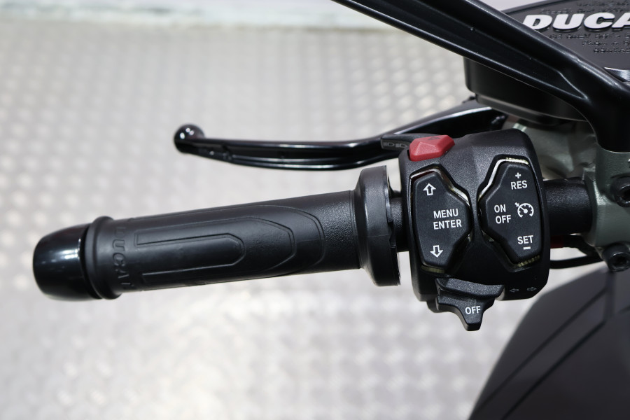 Imagen de Ducati DIAVEL 1260 